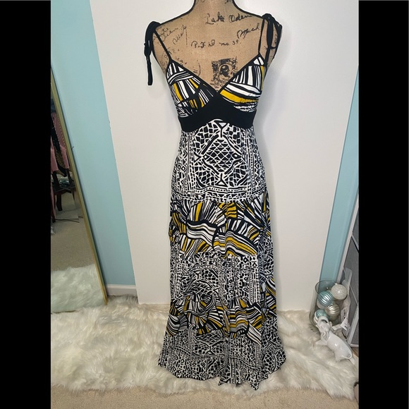 Trina Turk Dresses & Skirts - #100 TRINA TURK Maxi Dress size 0
